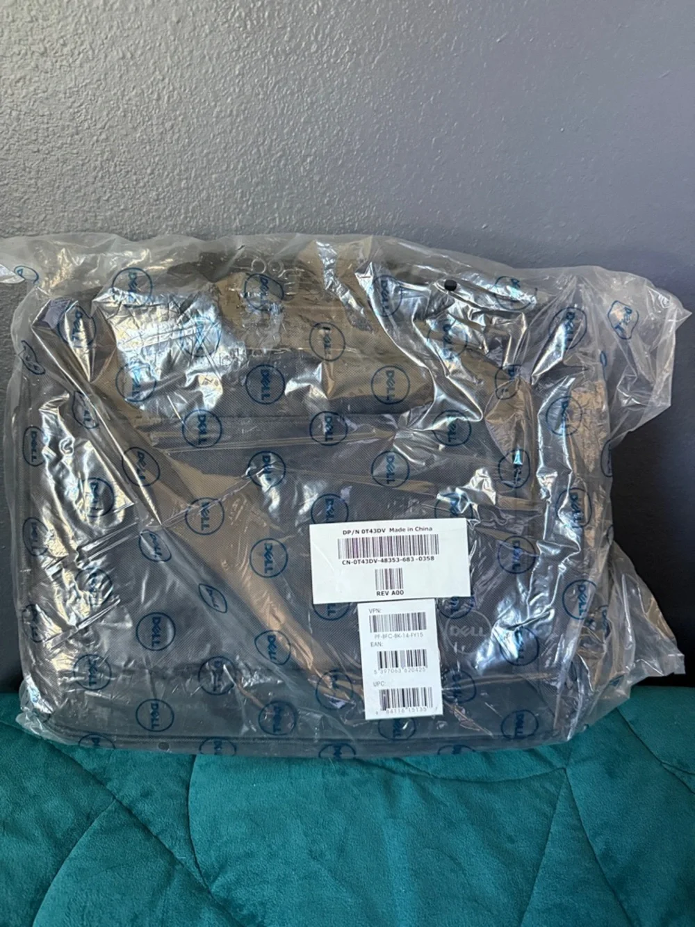 Dell Black Laptop Case Bag with Shoulder Strap NEW